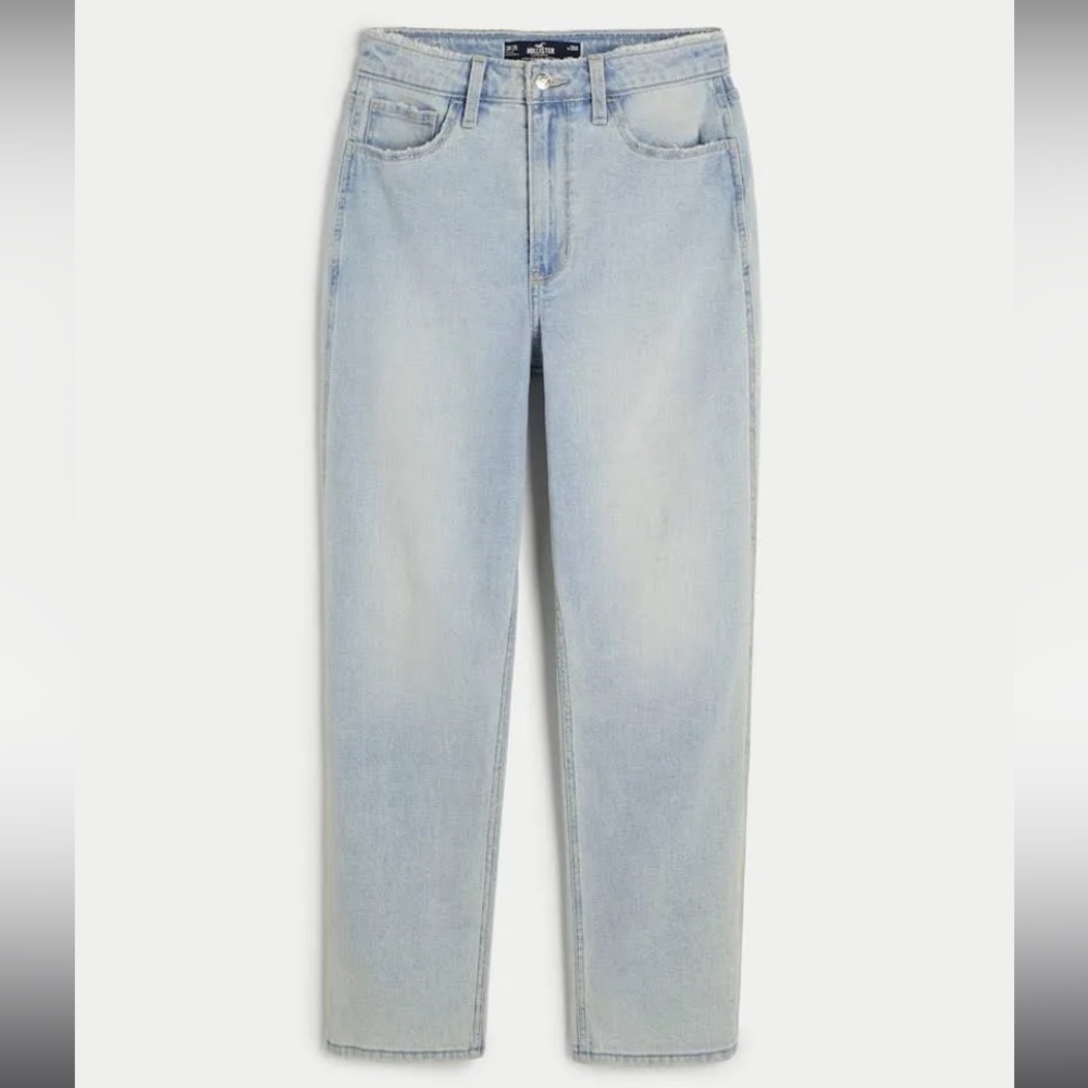 Hollister Ultra High-Rise Mom Jeans